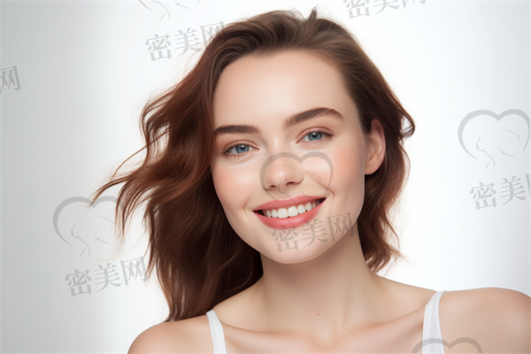 重庆割双眼皮哪个医院好