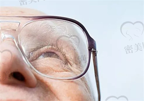 三焦点人工晶体能矫正老花眼吗
