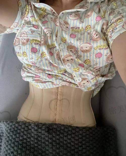深圳福雅医疗美容门诊部：精致丰臀线重塑者
