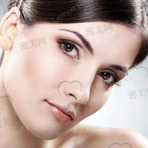 眼窝凹陷填充与其他医美项目的搭配