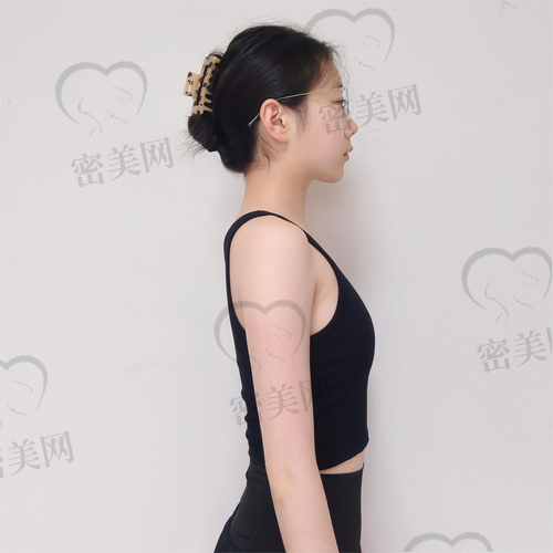 手术进行时，紧张又期待