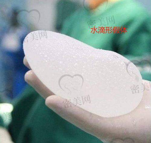 徐国建医生在武汉做胸排名第几？实打实地冲进前三