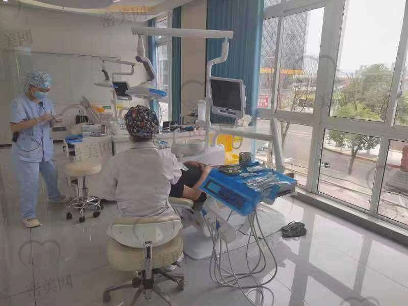 【重庆市万州区皓牙口腔诊所特色项目：】