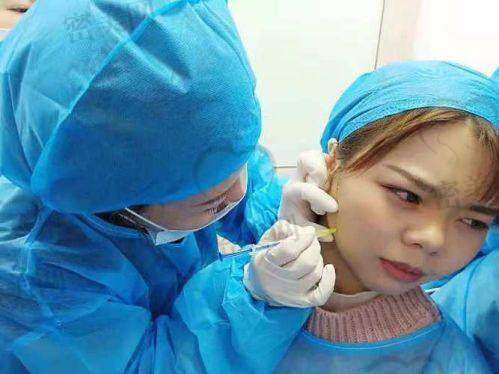 近期热门医美机构活动与玻尿酸的结合