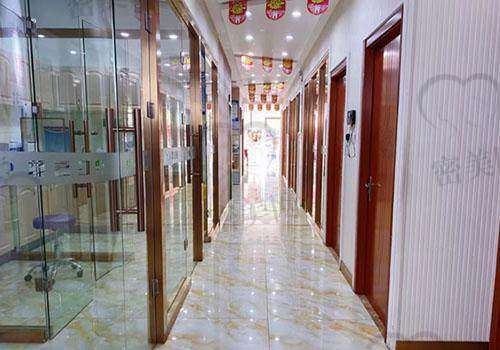 【廊坊爱嘉口腔门诊部诊疗设备：】