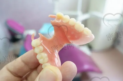 【太原康达口腔小店平阳南路门诊部诊疗设备:】