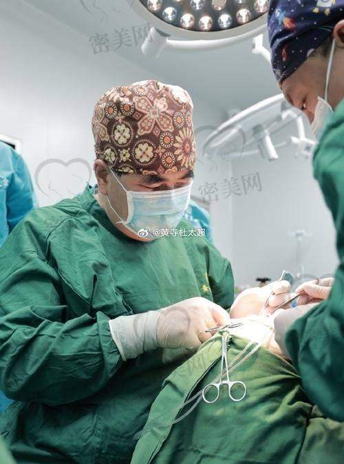 重庆铜雀台整形优势表现——面部整体年轻化设计理念