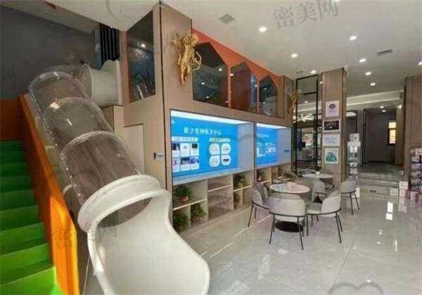 【吕梁离石天使齿科门诊部医生名单:】