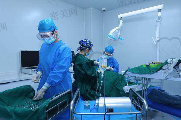 【运城盐湖运中口腔门诊部特色项目:】