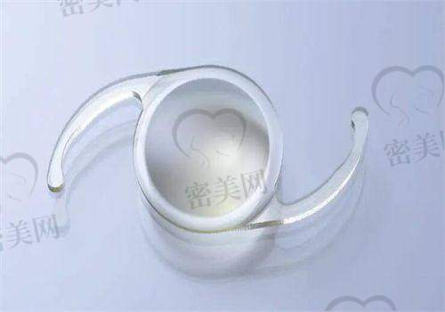 乌鲁木齐做近视手术、防控白内障选医院还有啥小技巧？